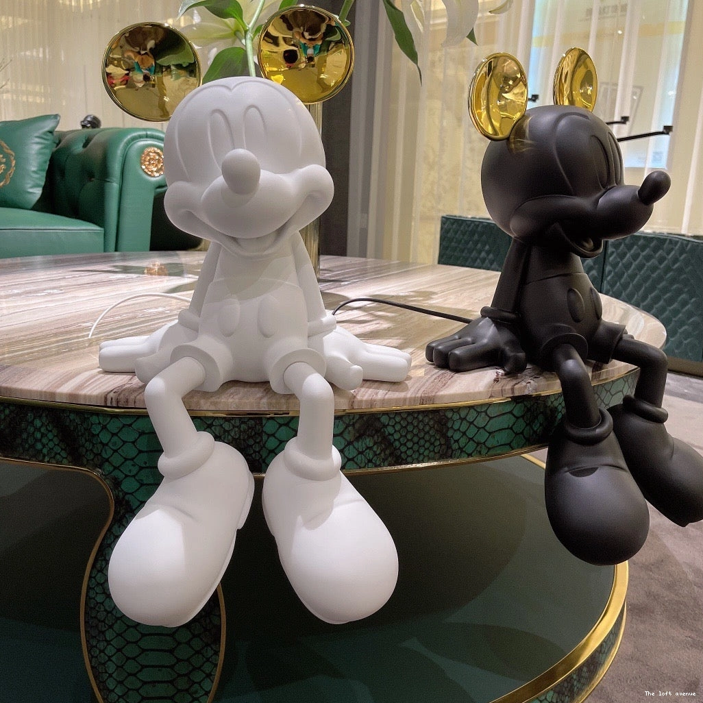 FIGURE MOUSE SITTING MICKEY 0819